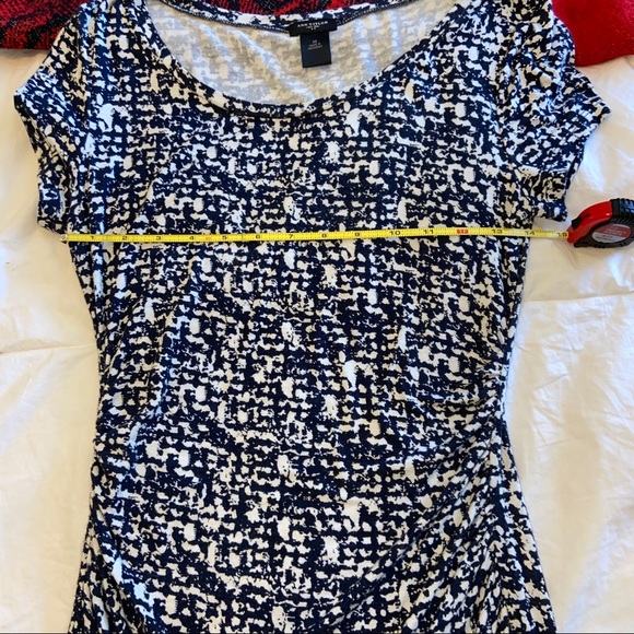 Ann Taylor. Ann Taylor short sleeve blouse. - Picture 4 of 5
